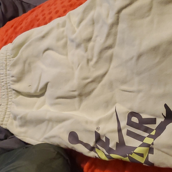 Nike air Jordan Fleece shorts - Picture 2 of 3